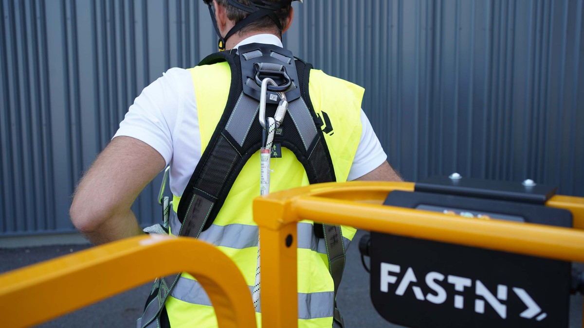 FASTN, the Haulotte's universal anchoring system for aerial work platforms