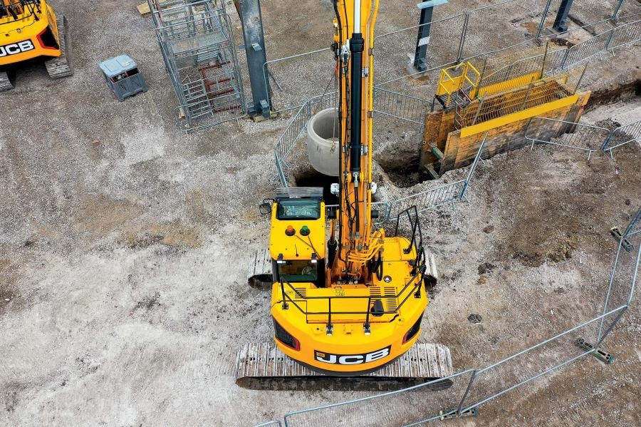 Il nuovo escavatore JCB 245XR