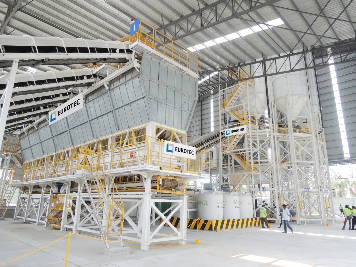 /storage/2021/11/eurotec-concrete-batching-plant-sets-the-standard-for-dust-free-operation-in-malaysia_6194e4a12f44c.JPG