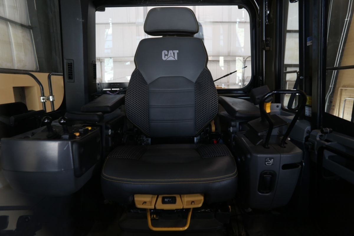 /storage/2021/12/cat-988k-xe-wheel-loader-features-technology-and-efficiency-updates_61c849095fefb.jpg