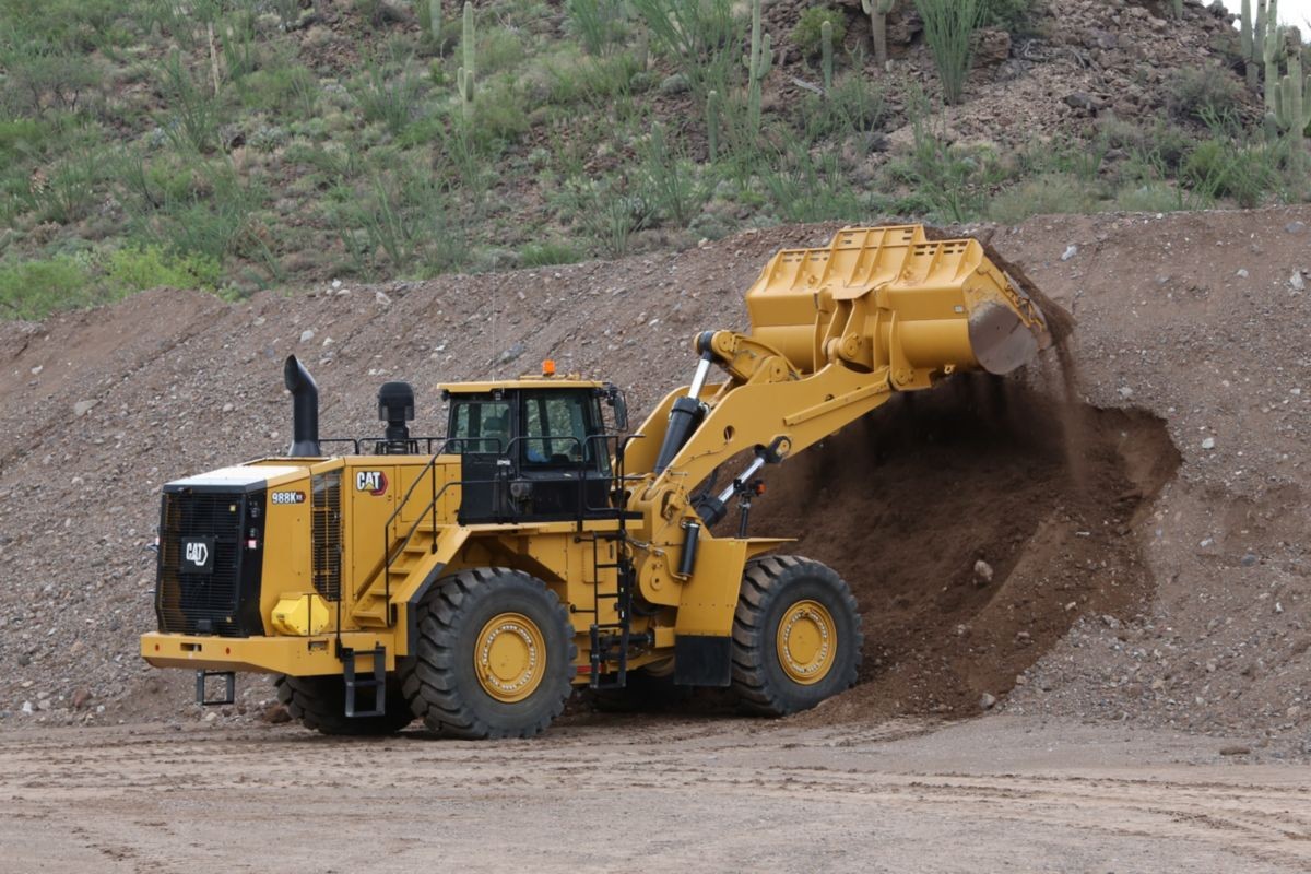 /storage/2021/12/cat-988k-xe-wheel-loader-features-technology-and-efficiency-updates_61c84909a7c6c.jpg