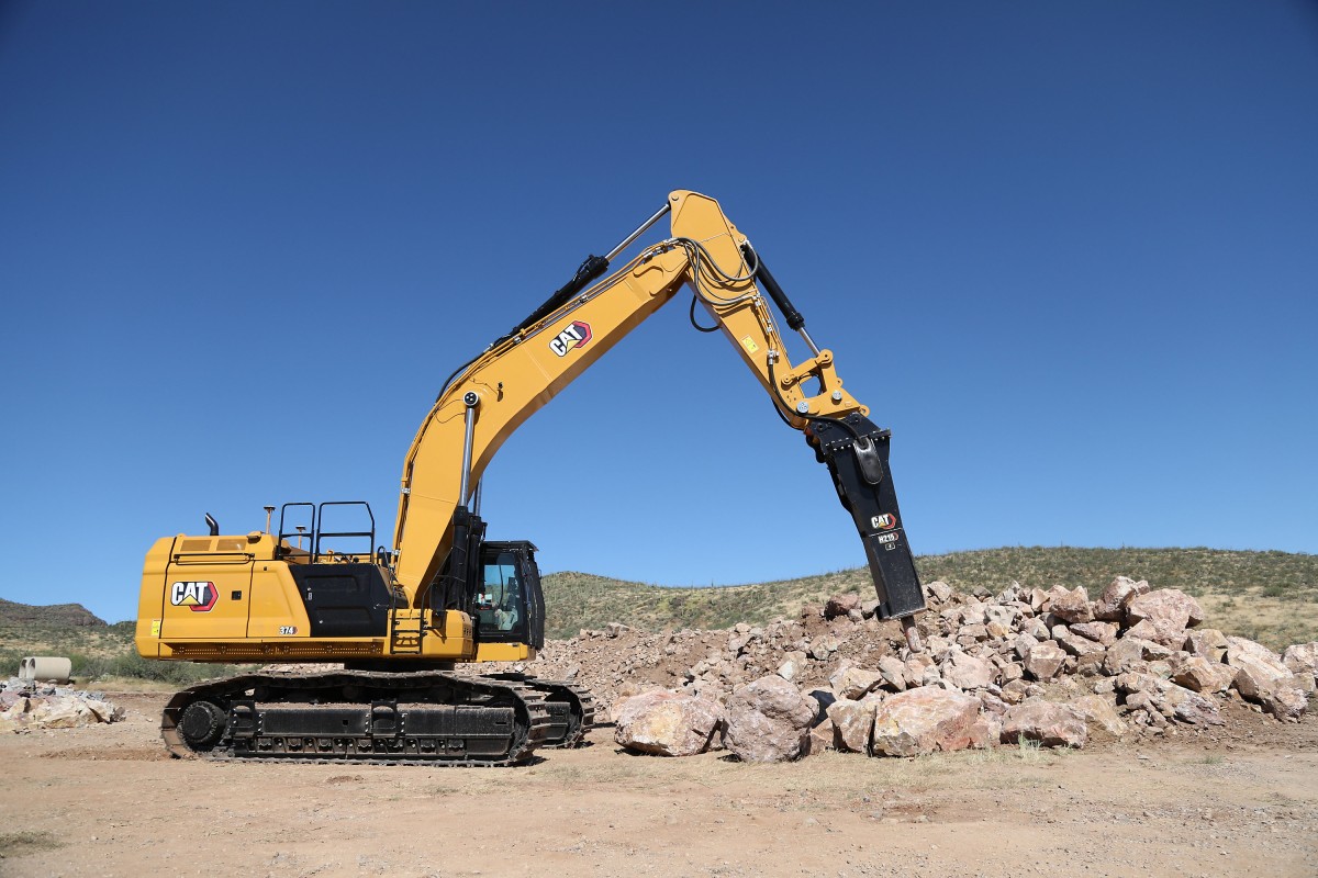 /storage/2022/01/caterpillar-introduces-two-new-cat-performance-series-hammers_61d01dabe096b.jpg