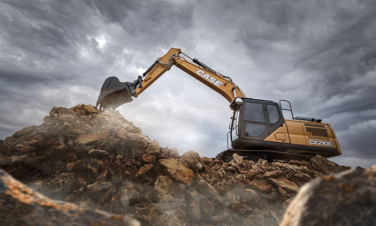 CASE CE lancia la nuova gamma di escavatori cingolati Serie E