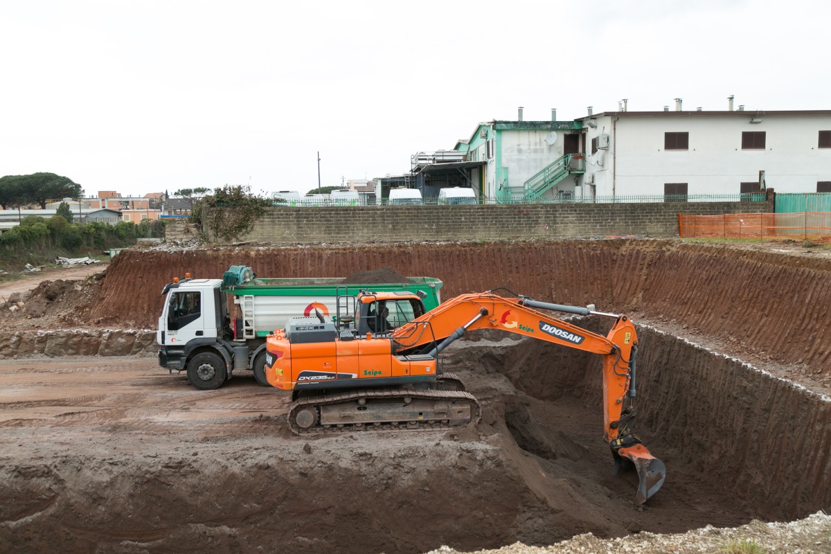 Gruppo Seipa sceglie l'escavatore Doosan DX235 NLC