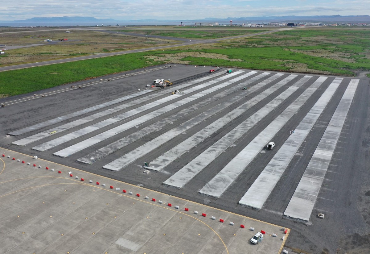/storage/2022/05/concrete-paving-with-the-sp-62i-at-keflavik-air-base_629208a384615.jpg
