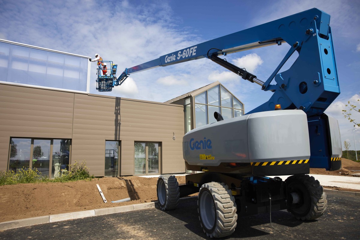 Genie Expands Electric/Hybrid Options to Include New S-60 Telescopic Boom