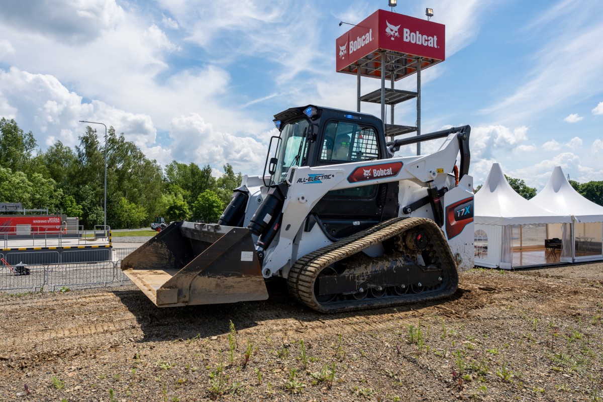 /storage/2022/06/exciting-previews-of-new-tech-at-bobcat-demo-days-2022_62ab0f40b6b0a.jpg