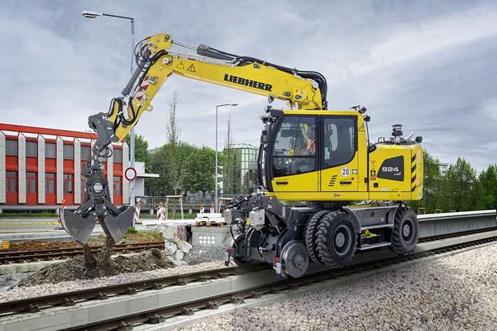 /storage/2022/06/liebherr-at-the-28th-international-exhibition-for-track-technology_629e1ac75f1d8.jpg