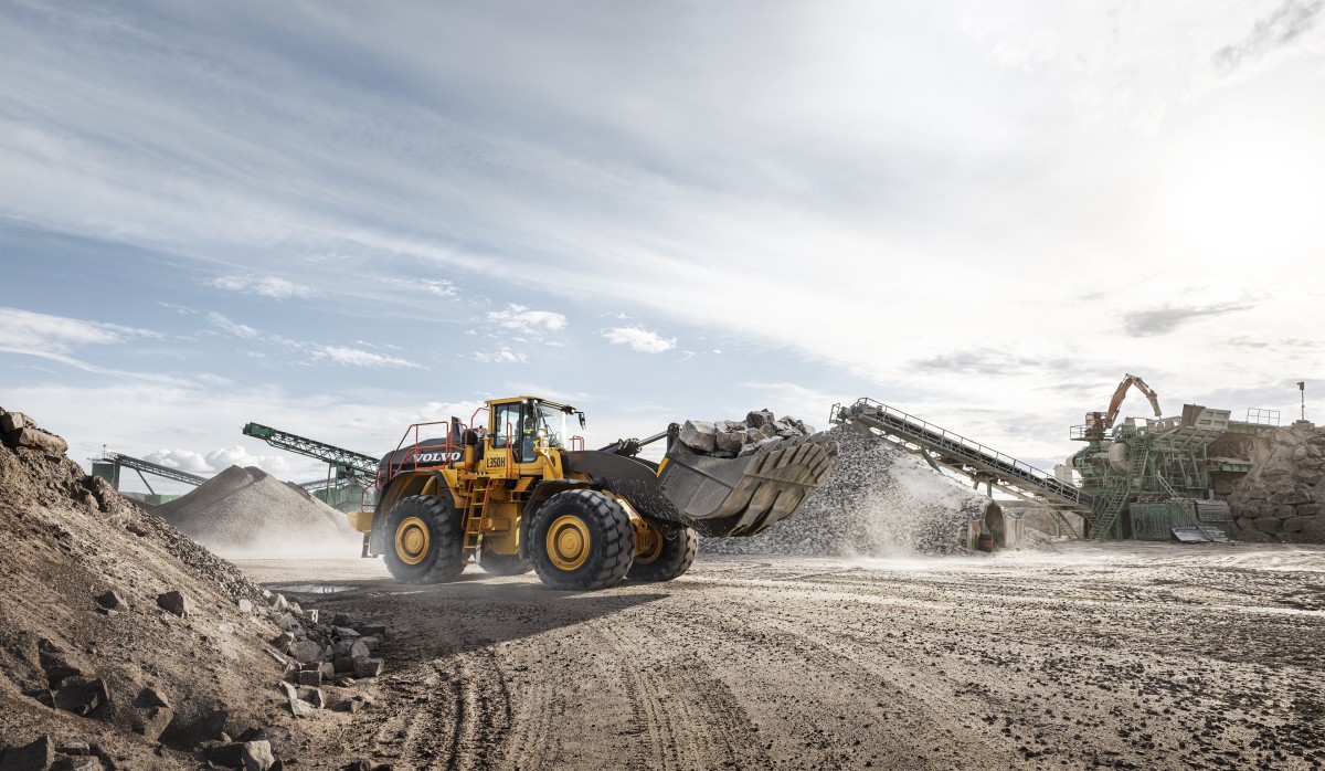 The new and improved heavy-duty Volvo L350H wheel loader