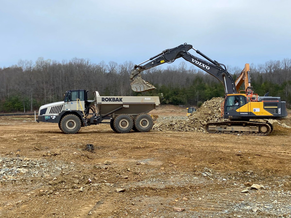 /storage/2022/07/rokbak-ra30-helps-virginia-contractor-keep-groundworks-project-on-course_62d7a218d2f59.jpg