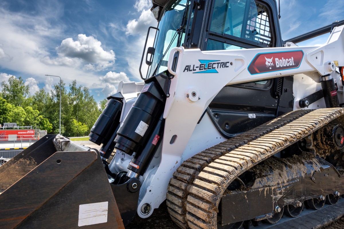/storage/2022/08/bobcat-to-show-new-products-and-technology-at-bauma_62e7c54c0517d.jpg