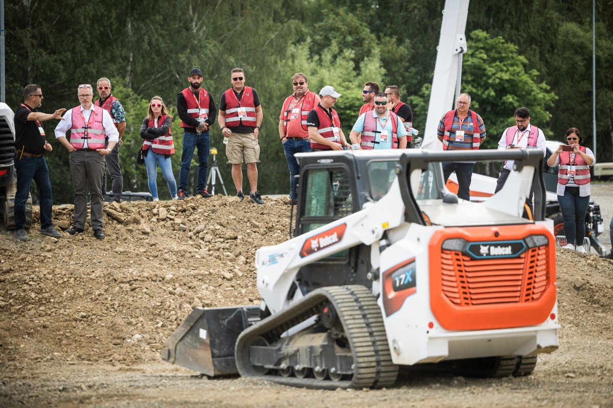 /storage/2022/08/bobcat-to-show-new-products-and-technology-at-bauma_62e7c54caf79a.jpg