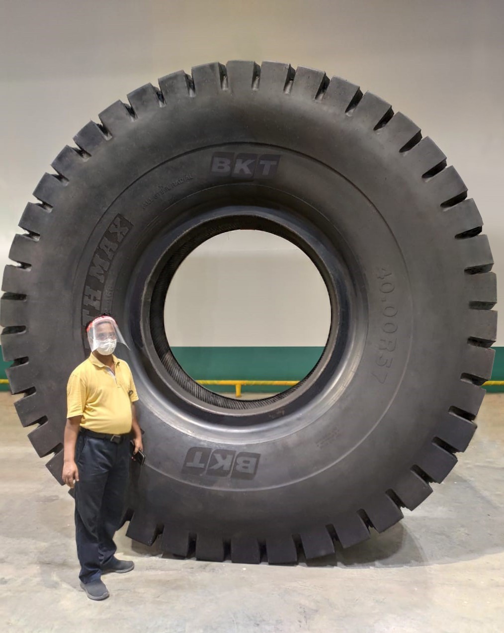 BKT: gli pneumatici "giganti" al Bauma 2022