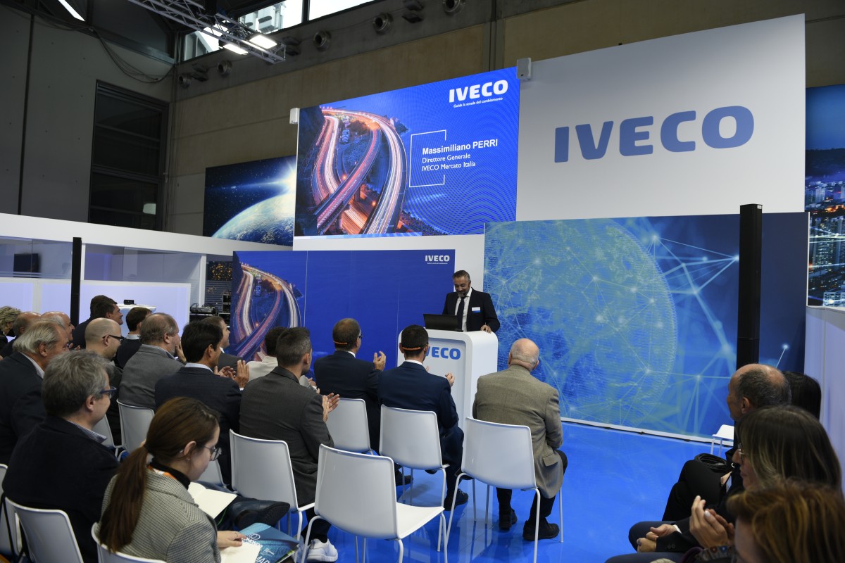IVECO: "la strada dell'elettrificazione" a Ecomondo 2022