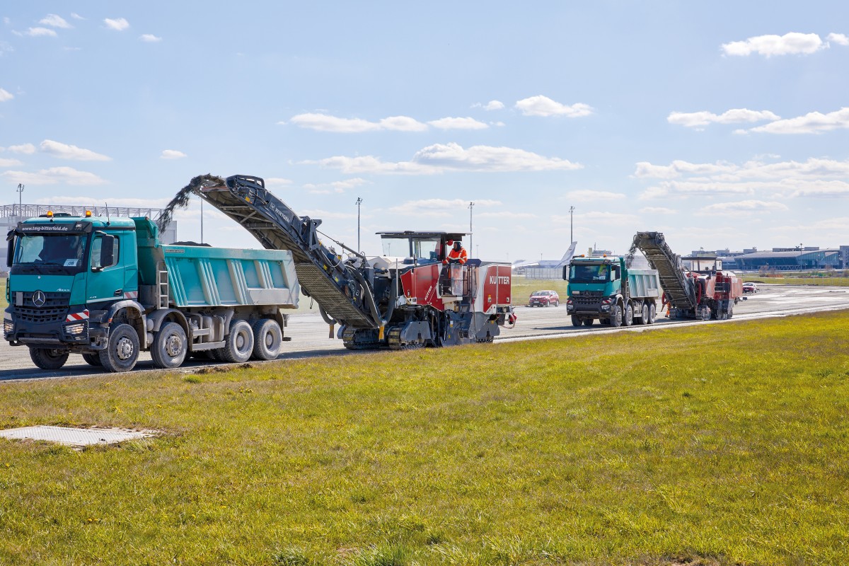 Wirtgen: Concrete removal by cold milling at Leipzig/Halle Airport