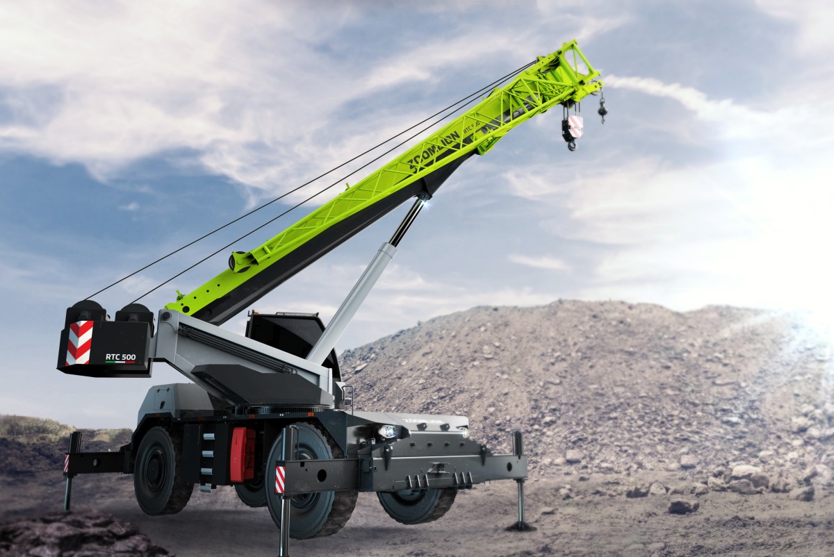 Zoomlion exhibited the RTC 500 rough terrain crane at SaMoTer 2023
