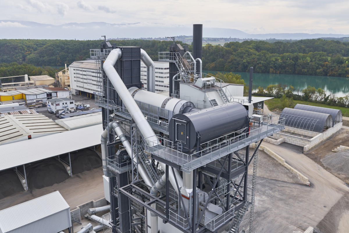 /storage/2023/06/first-benninghovens-recycling-priority-plant-rpp-begins-asphalt-production-in-switzerland_647dce350f411.jpg