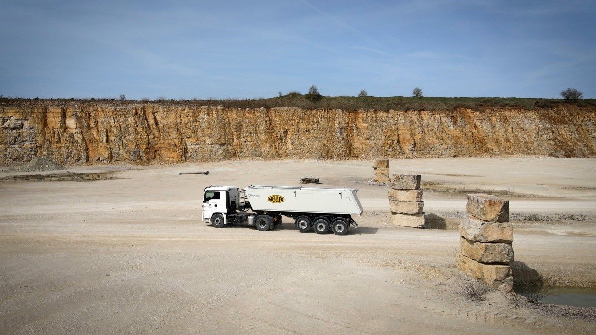 Meiller tipping semi-trailers: Operation in the quarry