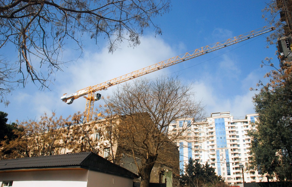 Azerbaijan’s first Potain MCT 275 for residential project