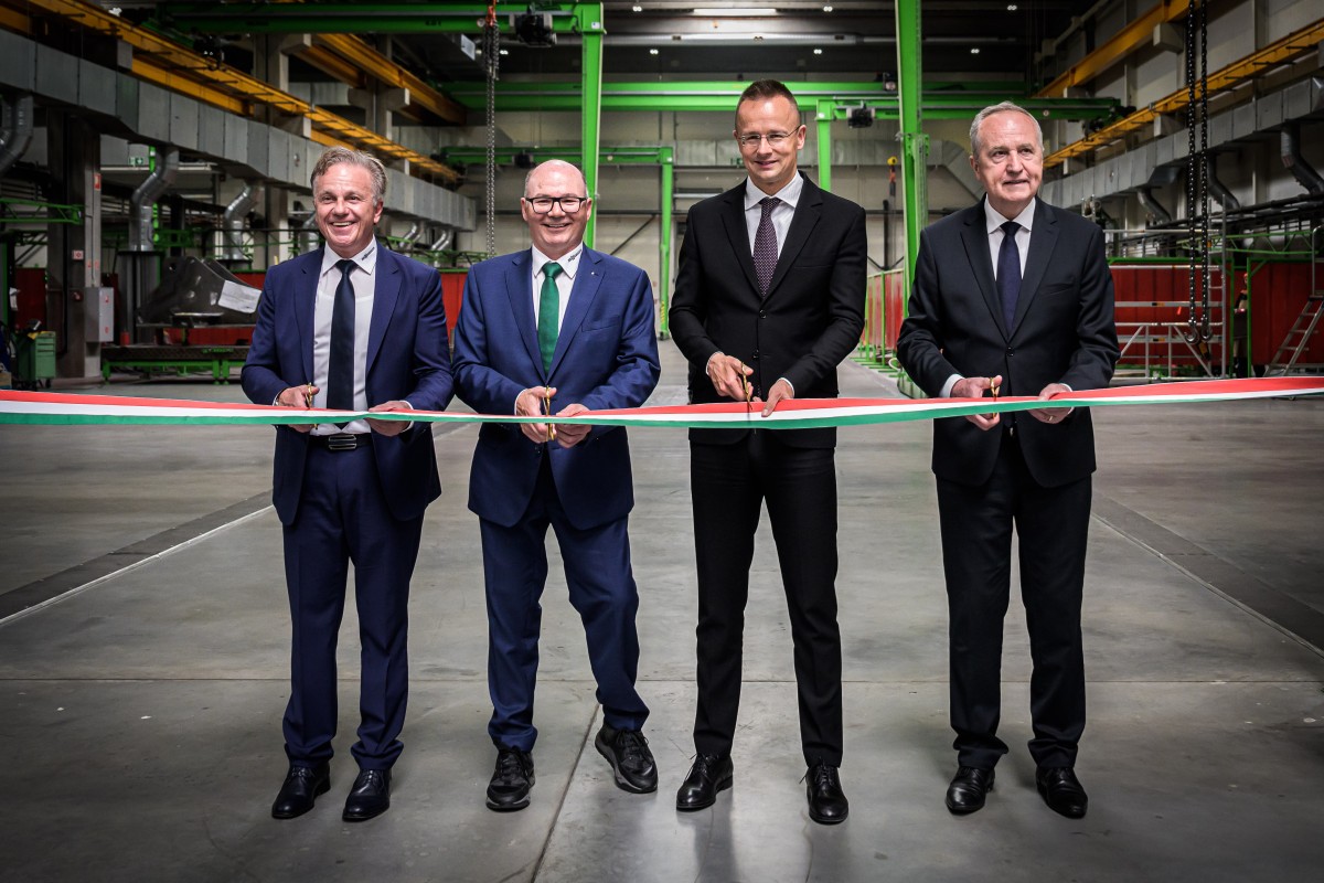 /storage/2023/07/sennebogen-opens-new-steel-plant-in-hungary-to-meet-growing-demand_64bccca9e21ce.jpeg