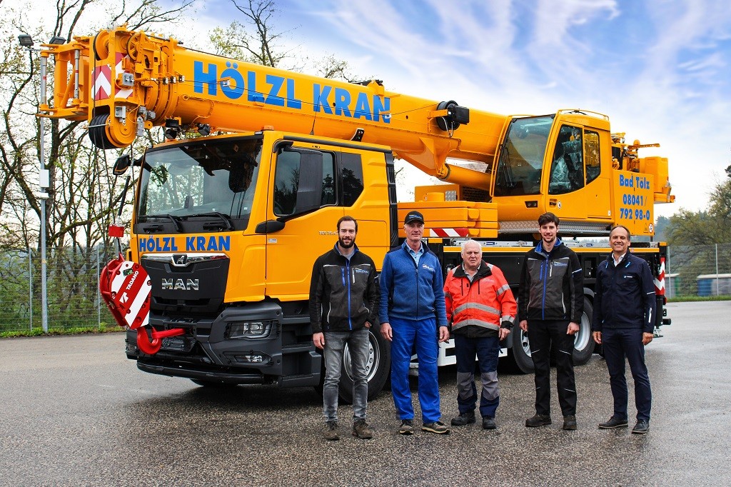 Hölzl puts new Tadano HK 4.050-1 Truck-Mounted Crane into service