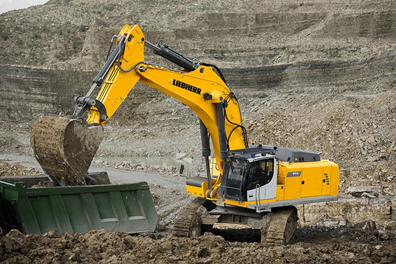 The new Liebherr R 992 crawler excavator
