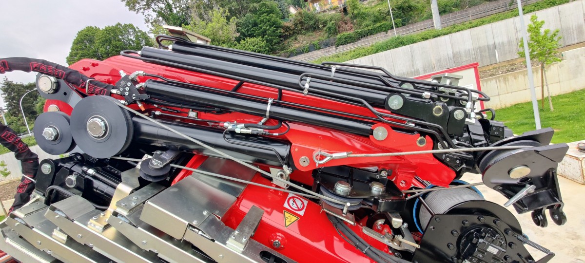 The TECHNO range grows with the new Fassi F1250R-HXP TECHNO