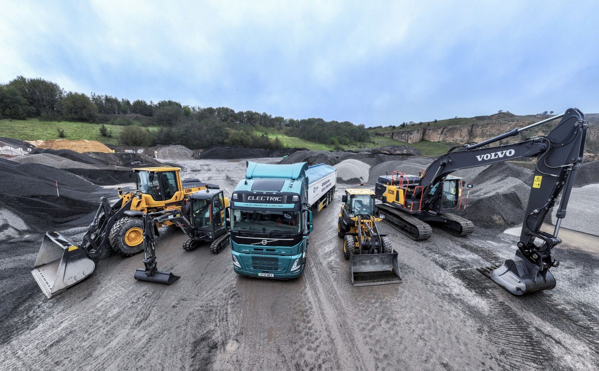 /storage/2023/11/volvo-construction-equipment-partners-with-crh-to-decarbonize-construction_65608ad9654db.jpg