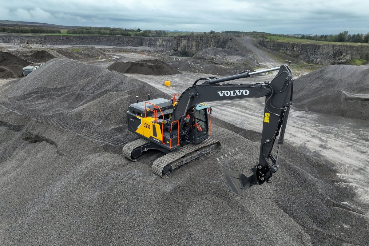 /storage/2023/11/volvo-construction-equipment-partners-with-crh-to-decarbonize-construction_65608ad9d7857.jpg