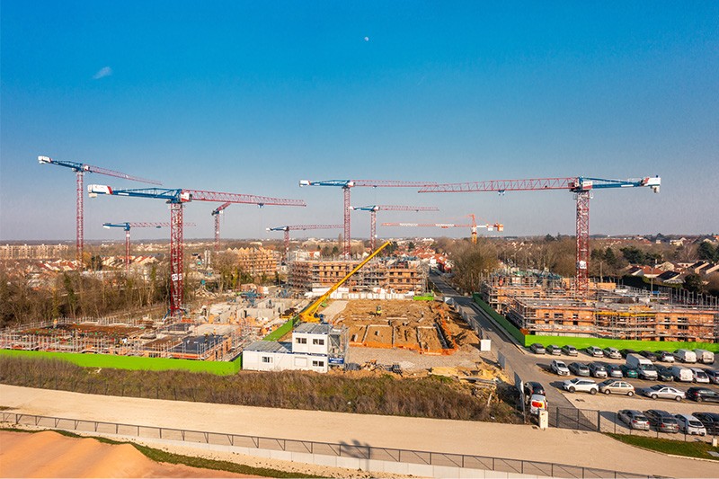 /storage/2023/12/liebherr-cranes-build-residential-and-business-district-near-paris_656dcac84352f.jpg