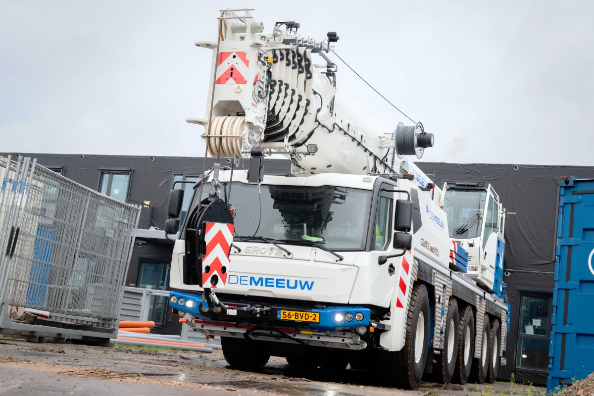 /storage/2024/01/dutch-prefab-specialist-buys-first-grove-crane-and-immediately-sets-it-to-work_65a23d1d709cb.jpg