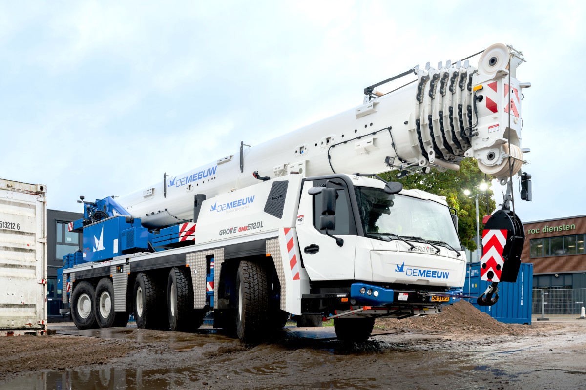 /storage/2024/01/dutch-prefab-specialist-buys-first-grove-crane-and-immediately-sets-it-to-work_65a23d2a43bf1.jpg