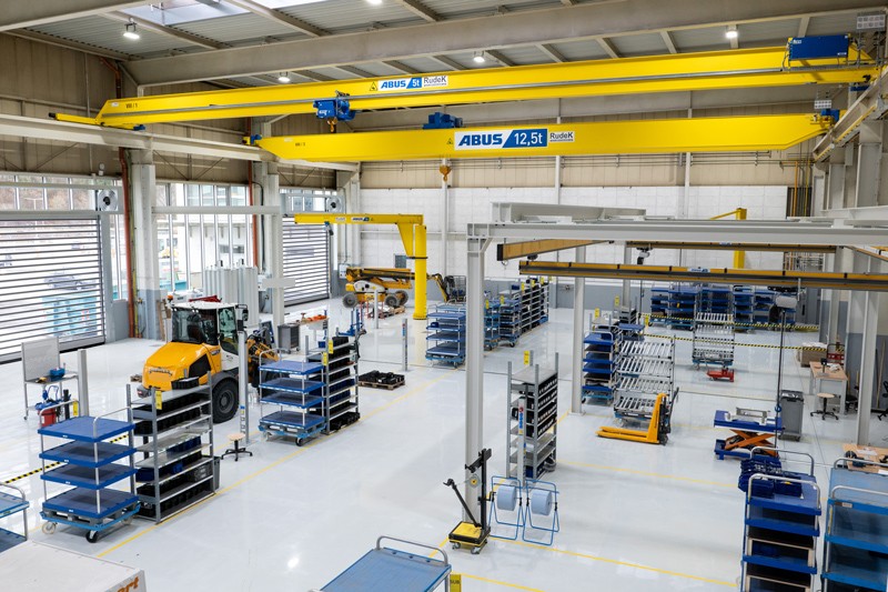 /storage/2024/03/liebherr-werk-bischofshofen-invests-in-new-assembly-hall-for-battery-electric-wheel-loaders_65f8672a7d65f.jpg