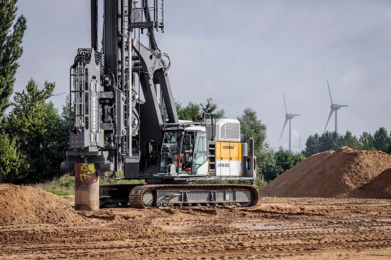 LRB 23 continues the success story of piling and drilling rigs for Liebherr