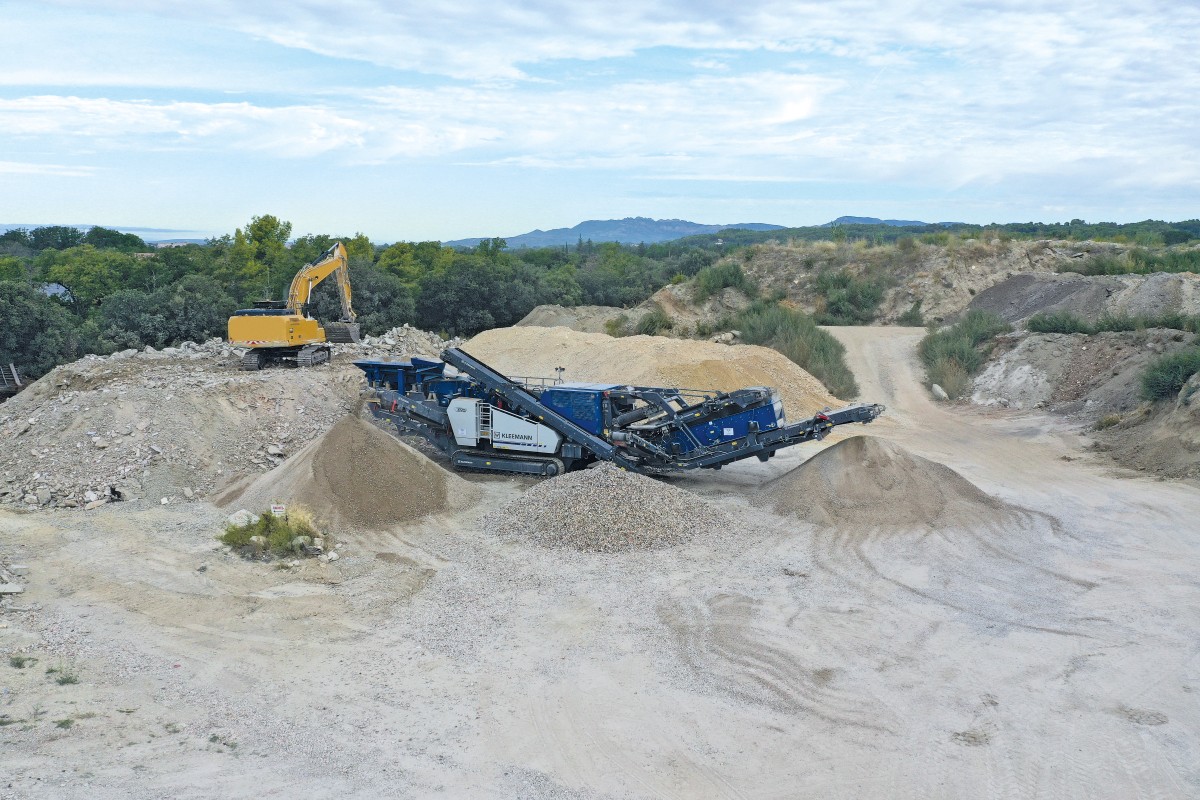 Three new mobile impact crushers in southern France