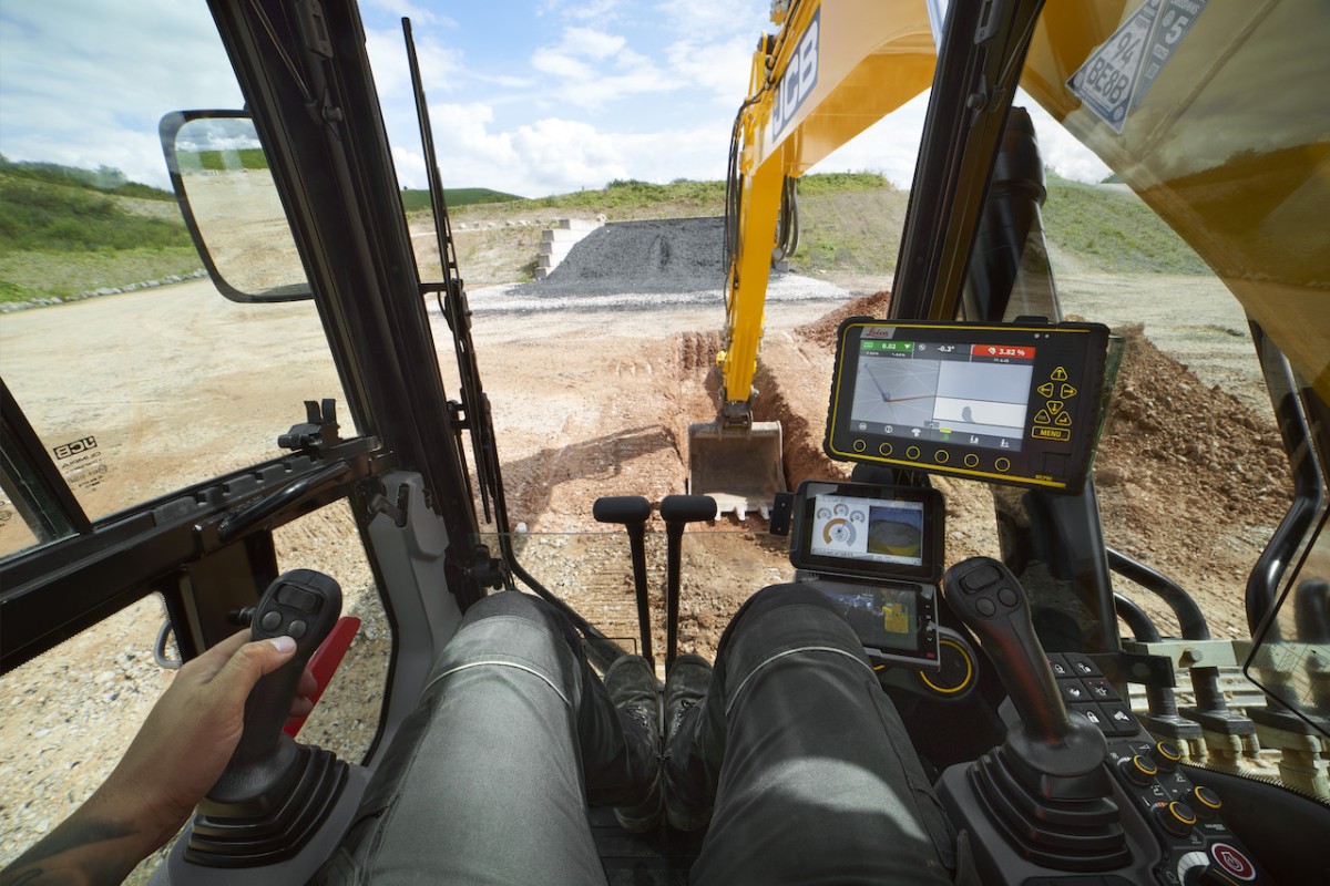JCB: New factory-fitted machine control solutions launched