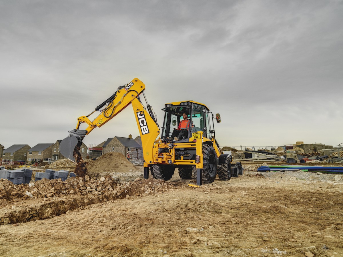 JCB's new generation backhoes bring greater levels of versatility