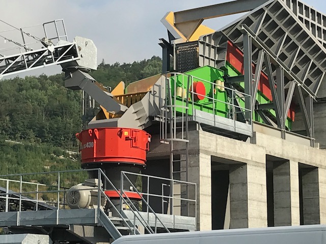 Due macchine Sandvik al lavoro presso il Tunnel del Brennero