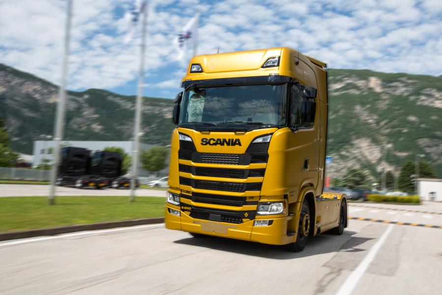 V8 Anniversary celebra i 50 anni del motore V8 Scania