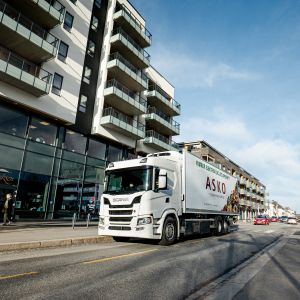 ASKO e Scania presentano quattro nuovi veicoli elettrici a gas idrogeno