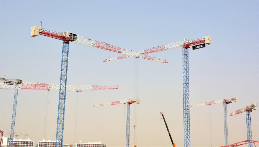 Raimondi Middle East installa 11 gru a torre flat-top ad Aljada