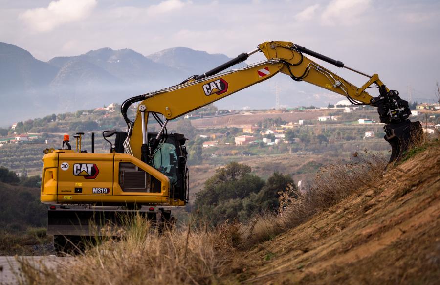 Caterpillar lancia sul mercato il nuovo escavatore gommato M319