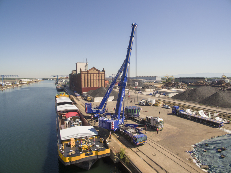 Demag Duo Takes Care of Tandem Lift 
