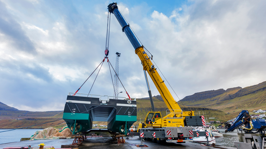 ArtiCon expands Faroe Islands fleet with a GMK5250L 
