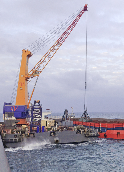 Konecranes Gottwald floating cranes to be delivered to Guinea