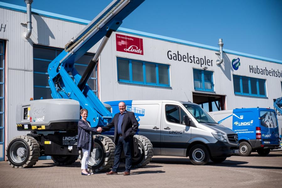 Lindig receives first new Genie S-85 XC boom in Germany 