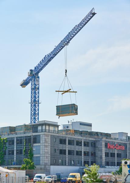 Linden Comansa and BKL install a modular building on a Berlin rooftop

