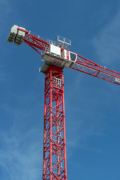The new WOLFF 133 B completes the WOLFF luffing crane range in the lower load moment range 