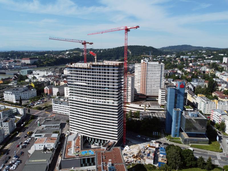 Three WOLFF cranes build soaring Bruckner Tower in Linz