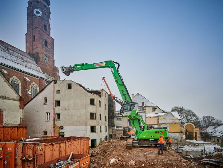 The Sennebogen 830 Demolition Machine!